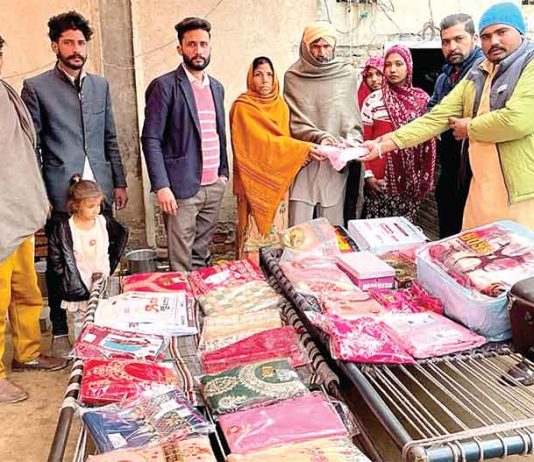 साध-संगत ने जरूरतमंद कन्या की शादी में दिया आर्थिक सहयोग