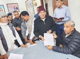 राशन डिपो धारकों ने विभिन्न मांगों के बारे कृषि मंत्री को सौंपा ज्ञापन