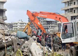 तुर्की के शहरों में इमारतें जमींदोज, मलबों में जिंदगियों की तलाश… Turkiye-Syria-Earthquake