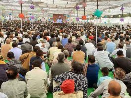 असीम श्रद्धा के सामने छोटा पड़ा दिल्ली का जापानी पार्क