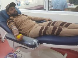 चेन्नई में डेरा अनुयायी ने किया कैंसर मरीज के लिए रक्तदान Dera-follower