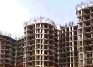 फरीदाबाद। जीवन की जमा पूंजी लगाई फ्लैट लेने के लिए, 10 साल से ज्यादा बीत चुका समय नहीं मिले फ्लैट