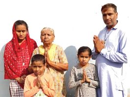 सोने के गहनों पर भी नहीं डोला ईमान, वापस कर पेश की ईमानदारी की मिसाल