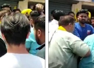 रोड शो के दौरान आप कार्यकर्ताओं में जमकर चले लात घूंसे, पुलिस तमाशबीन बनी रही AAP