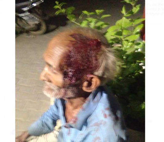 मामूली कहासुनी मे वृद्ध को ईट पत्थरों के पीट पीटकर लहूलूहान किया Bulandshahr-Crime