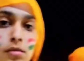 स्वर्ण मंदिर में चेहरे पर तिरंगा लगाकर पहुंची लड़की को रोका, वीडियो वायरल पर SGPC की सफाई Golden-Temple-Viral-Video