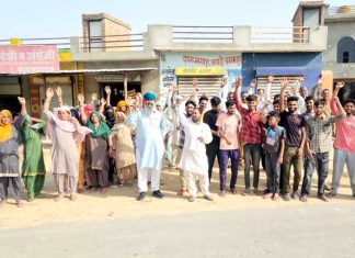 शराब ठेका हटाने की मांग पर अड़े, किया प्रदर्शन Hanumangarh News