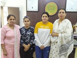 ग्रेपलिंग प्रतियोगिता के लिए कन्या कॉलेज की छात्राओं का चयन Kharkhoda-News