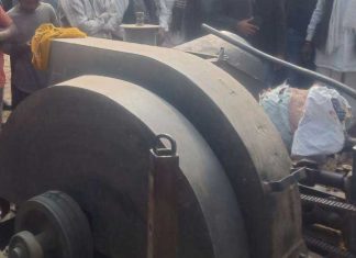 थ्रेसर की बर्बरता : 20 सेकेंड में बुजुर्ग के बेशुमार टुकड़े thresher