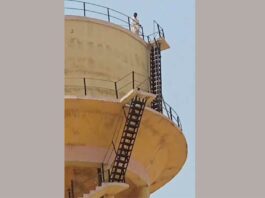 अतिक्रमण हटाया तो चढ़े पानी की टंकी पर Hanumangarh News