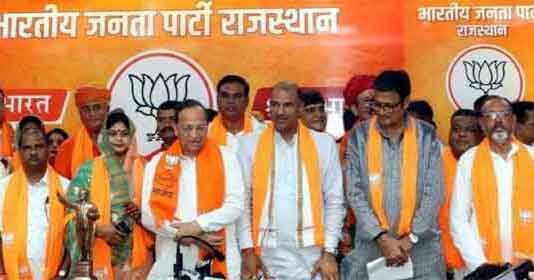 17 लोगों ने थामा भाजपा का दामन, अनूपगढ़ के पूर्व विधायक पवन दुग्गल भी शामिल Jaipur News