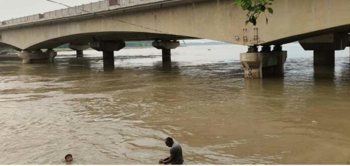 Hathinikund Barrage