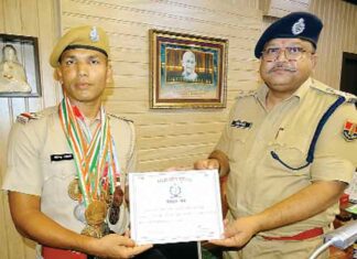 राईफल शूटिंग में स्वर्ण पदक विजेता एएसआई का सम्मान Kota News