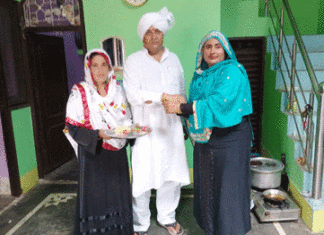 बेमिसाल : मुस्लिम बहनों ने मांगेराम त्यागी को बंधी राखी, मांगी लम्बी उम्र की दुआ Bulandshahr News