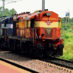 Jammu-Kashmir Railway News: चील तेज़ रफ़्तार ट्रेन के शीशे से टकराकर केबिन में जा पहुंची, पायलट हुआ घायल Western Railway News