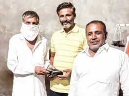 रुपयों से भरा पर्स देखकर भी नहीं डोला रामजी लाल का ईमान Honesty