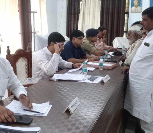 कैराना में एडीएम ने सुनी जन समस्याएं, दिए निर्देश Kairana News