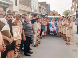 Sirsa: साध-संगत ने पुष्पवर्षा कर नम आंखों से दी देहदानी रूकमणी देवी को रवागनी Sirsa News