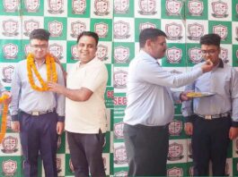 IIT Qualified: शिखर शिक्षा सदन सीनियर सेकेंडरी के छात्र ने किया जेईई एडवांस परीक्षा में क्वालिफाई Meerapur News