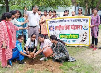 वाद-विवाद प्रतियोगिता में ज़्यादा से ज़्यादा पेड़ लगाने की ली शपथ Jaipur News