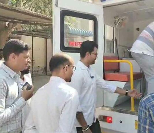 जिला कलक्टर ने किया मोबाइल वेटरनरी यूनिट का अवलोकन Hanumangarh News