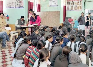 पीएम श्री राजकीय मोहता बालिका विद्यालय का सहायक निदेशक ने किया निरीक्षण Sadulpur News