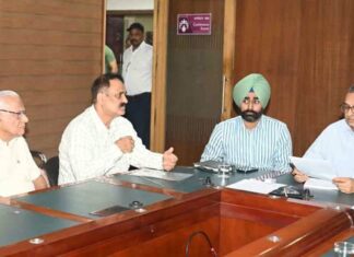 सुबह 9 बजे से 11 बजे तक लगातार आयोजित हो रहा समाधान शिविर Gurugram News