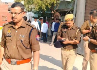 भाई बहिन को नहीं पता था कि स्कूल से लौटेंगे तो नहीं मिलेगी उनकी मां Firozabad News