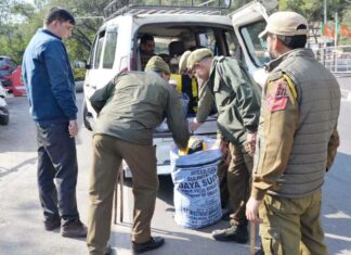 Bihar News: सात जिंदा बम बरामद Bihar News