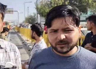 Mathura E-rickshaw Accident: तेज रफ्तार कार ने ले ली ई-रिक्शा में सवार दो लोगों की जान, परिजनों ने लगाया जाम! Uttar Pradesh News