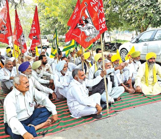 Farmers Protest: सरसा में किसानों व मजदूरों ने दी चेतावनी! Sirsa News