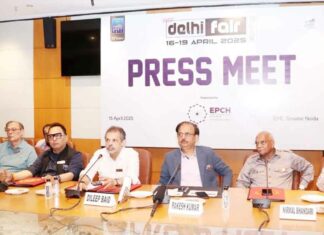 दिल्ली मेले में दिखेगा भारत के हस्तशिल्पियों का नायाब हुनर: राकेश शर्मा Greater Noida News