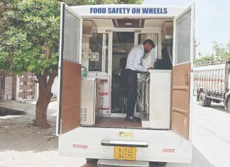 मोबाइल खाद्य परीक्षण प्रयोगशाला के जरिए दूध की जांच Hanumangarh News