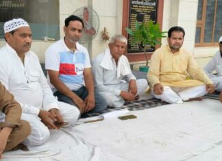 नपा चेयरमैन के खिलाफ चौथे दिन भी धरने पर डटे सभासद Kairana News