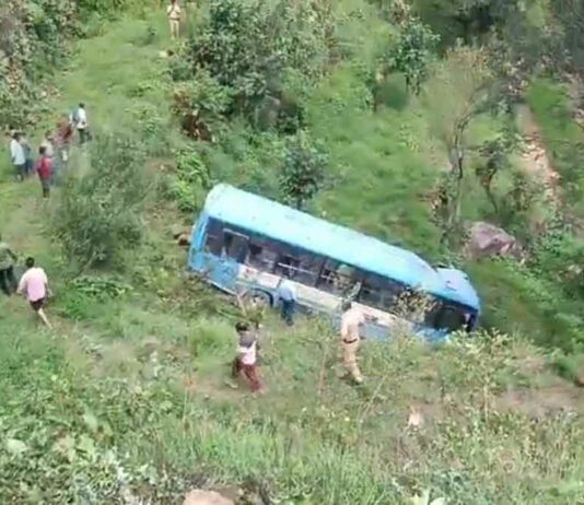 Mandi bus accident
