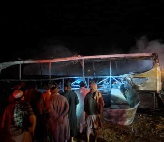 Afghanistan Road Accident: अफगानिस्तान भीषण बस हादसे में 64 शरणार्थियों की मौत, मृतकों में महिलाएँ और बच्चे शामिल Afghanistan Road Accident News