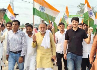 Tiranga Yatra: भारत माता की जय के उद्घोष से गूंज उठा तीतरवाड़ा Kairana