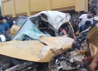 ट्रक चालक ने कार में मारी टक्कर युवती की मौत चार गंभीर रूप से घायल Noida News