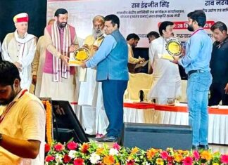 समाजसेवी उद्योगपति प्रदीप सैनी को मुख्यमंत्री नायब सिंह सैनी ने श्रमिक सम्मान दिवस पर किया सम्मानित Pehowa News