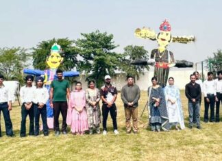 कैंब्रिज वर्ल्ड स्कूल में विजयदशमी व गांधी जयंती का भव्य आयोजन, बच्चों ने दिया संस्कृति व स्वच्छता का संदेश Pehowa News