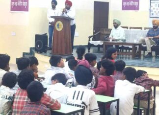 संगरूर के स्कूल ऑफ एमिनेंस में जिला परिवहन विभाग द्वारा जागरूकता कार्यक्रम आयोजित Sangrur News