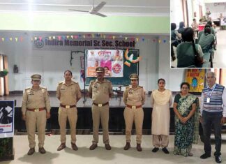 थाना सिरसागंज पुलिस ने नये आपराधिक कानूनों के प्रति इंदिरा मेमोरियल सेकेंडरी स्कूल में किया जागरूक Sirsaganj News