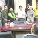 बकाया कमीशन, गेहूं की गुणवत्ता की जांच सहित 6 सूत्रीय मांगों को लेकर डिपो होल्डरों ने सौंपा ज्ञापन Bhiwani News