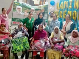 Welfare Work: पोता होने की ख़ुशी जरूरतमंद महिलाओं को कंबल देकर मनाई Sirsa News