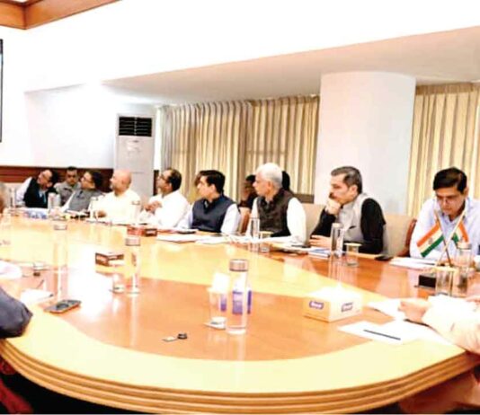 ‘म्हारी सड़क ऐप’ की शिकायतों पर कड़क हुए सीएम, 19 कार्यकारी अभियंताओं पर कार्रवाई के दिए निर्देश Chandigarh News