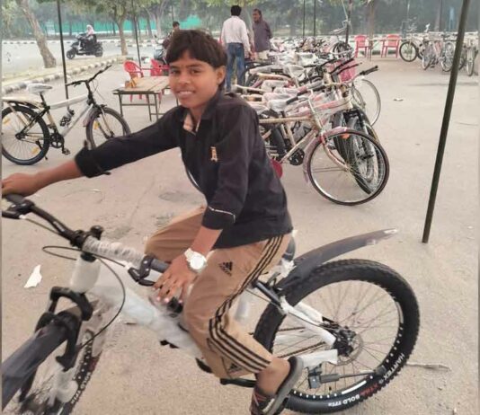 शहीद भगत सिंह स्टेडियम में हुआ साइकिल मेले का आयोजन, मेले में 20 इंची और 22 इंची के मिल रहे साइकिल Sirsa News