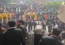 Delhi Courts Bomb threats: दिल्ली की अदालतों को बम से उड़ाने की धमकी! साकेत, तीस हजारी कोर्ट बंद Delhi News