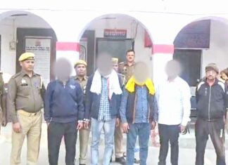 एसटीएफ यूनिट नोएडा व एका पुलिस की संयुक्त कार्यवाही में पैट्रोल पम्प संचालक समेत पांच गिरफ्तार Firozabad News