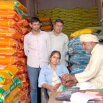 हांसी में नकली खाद का संदेह: किसान को हुआ शक, कृषि विभाग ने शुरू की जांच Hansi News