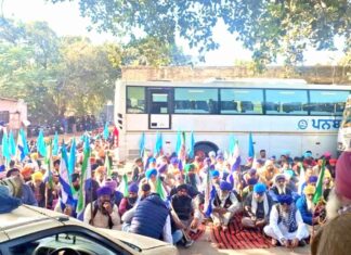 Punjab Bus Strike: यूनियन ने पुलिस कार्रवाई और किलोमीटर स्कीम का किया विरोध, निलंबित कर्मचारियों की बहाली की मांग Hoshiarpur News